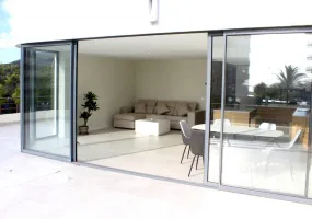 Modern Apartment with Large Terrace — photo 9