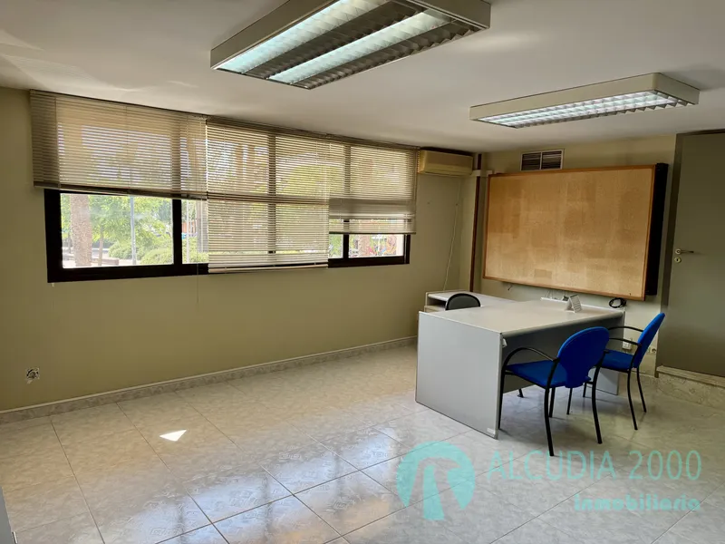 Business premise — photo 11