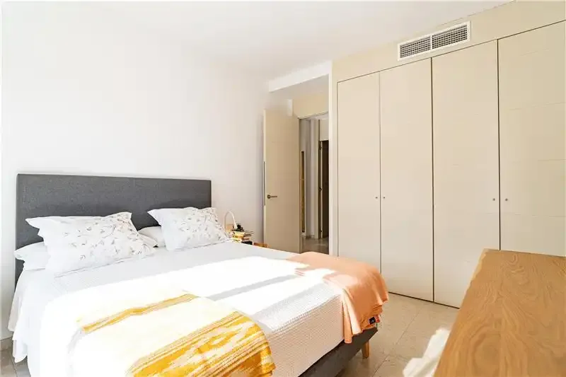 Piso con terrazas y vistas parciales al mar en residencial con piscina comunitaria, 172m² aprox. , 2 salones con un total de 72m2 aprox. , c — photo 12