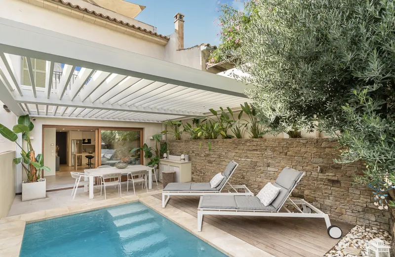 ADOSADO CON PISCINA Y TERRAZA EN SON ESPAÑOLET — photo 1