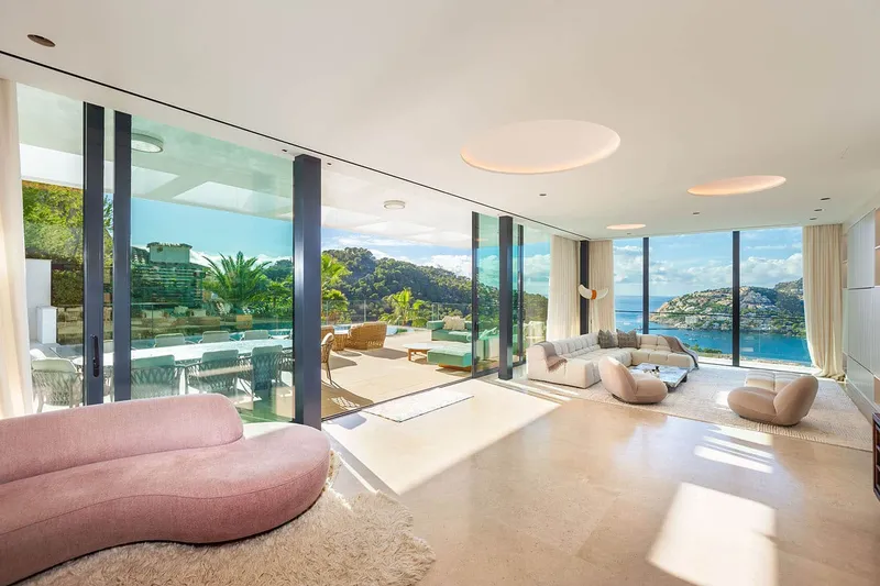 Villa of the highest class with fantastic sea views — photo 5