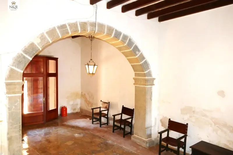 IKV[redacted]th-century manor house of 416 m² with a large garden of 154 m², on a plot of 447 m² in the center of Binissalem — photo 4