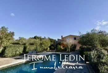 Beautiful country house surrounded by vineyard with pool and touristic licence — photo 1