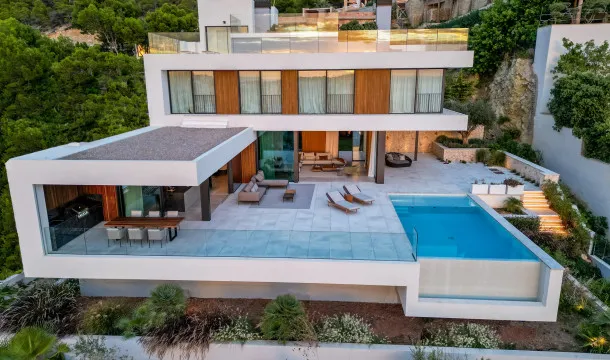 Designer villa with incredible sea views and flat garden in Cala Llamp, in Puerto de Andratx — photo 3