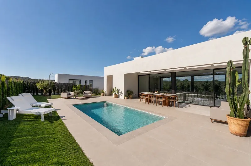 Modern luxury villa with views of the Cala Murada Mas natural park — photo 1