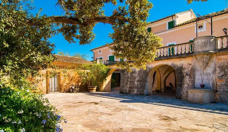 Stately manor house in Llucmajor on a huge plot with magnificent views — photo 6