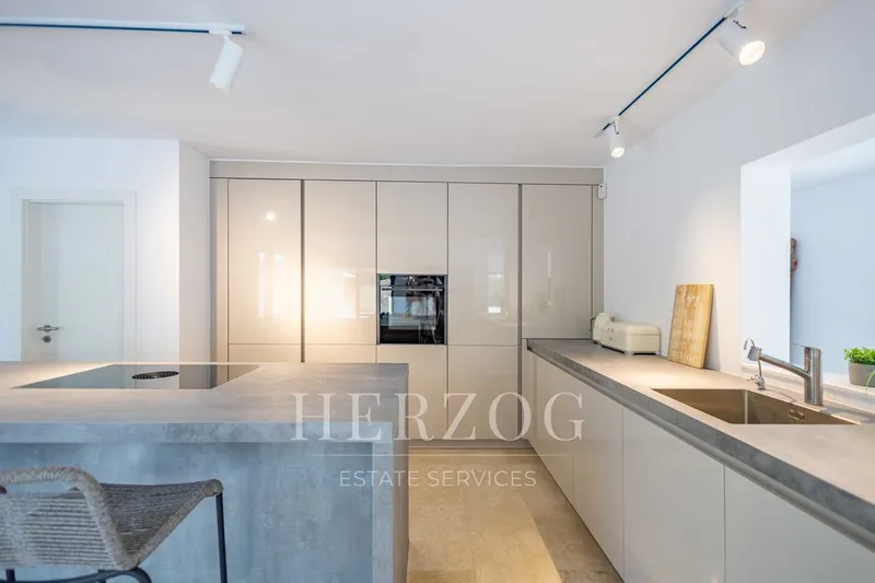 Exclusive sea view villa with pool and guest apartment in Nova Santa Ponsa — photo 11