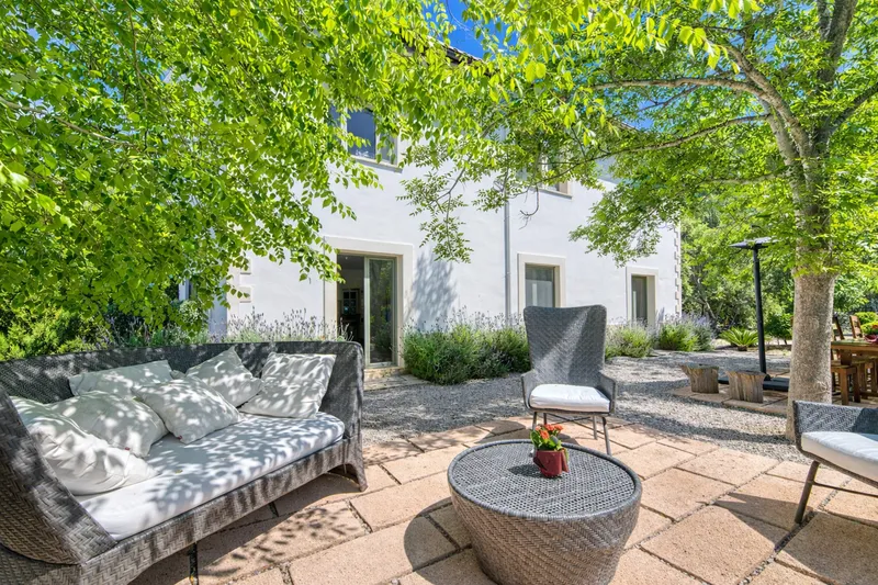 A secluded villa in Esporles, surrounded by the harmony of nature, space and authentic Mallorca — photo 4