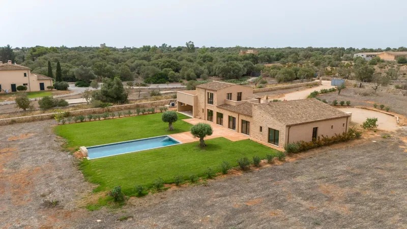 Rustic style finca in new construction in Santanyí — photo 3