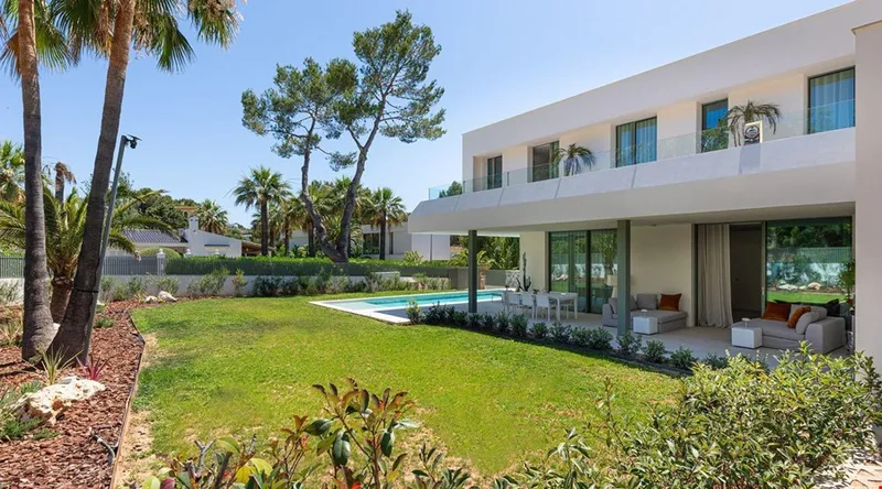 Contemporary Architectural Villa with Wellness Spaces for Sale in Santa Ponsa — photo 3