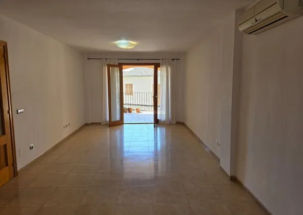 Flat / apartment in Calle dels Molinets, Santa Maria del Cami — photo 2