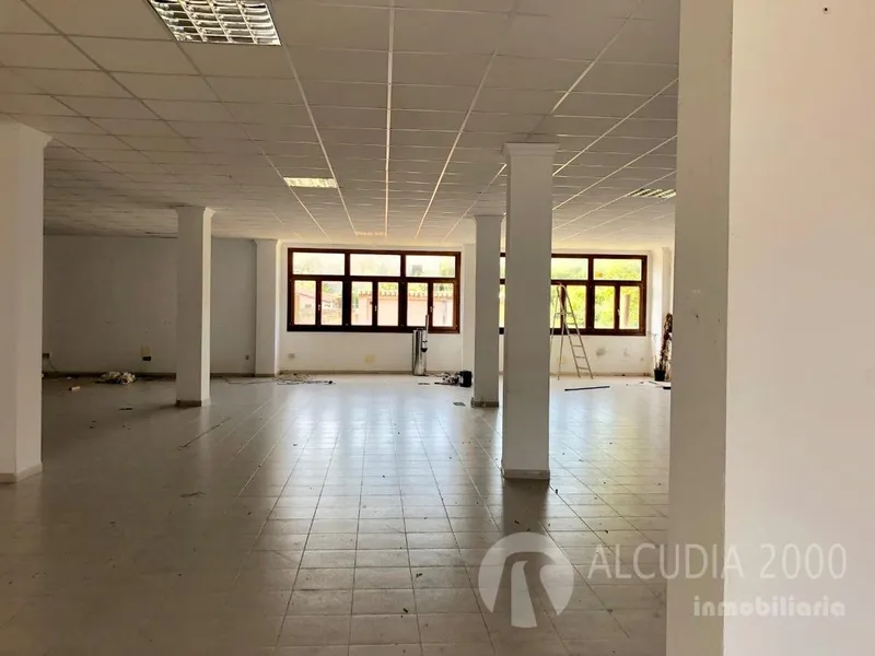 Building — photo 3
