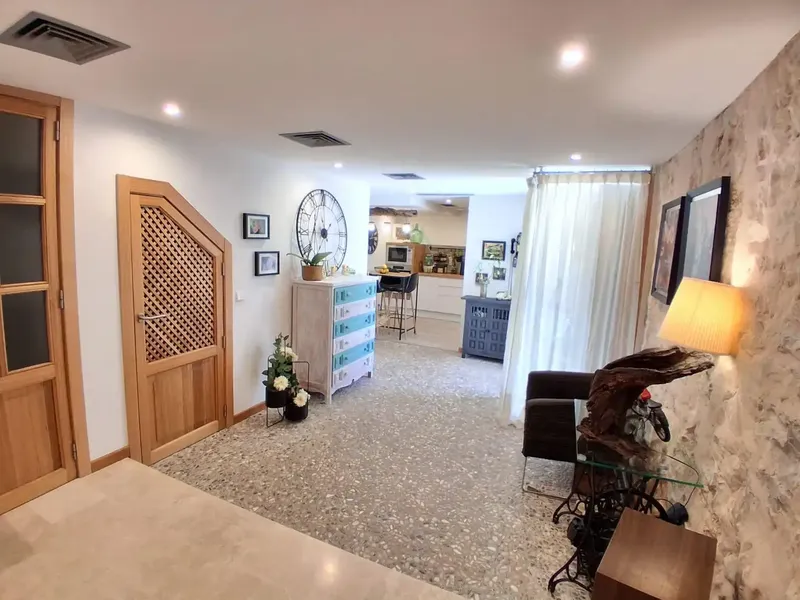 Located in the picturesque and charming village of Vilafranca de Bonany, this rustic house invites you to enjoy a home with authentic — photo 11