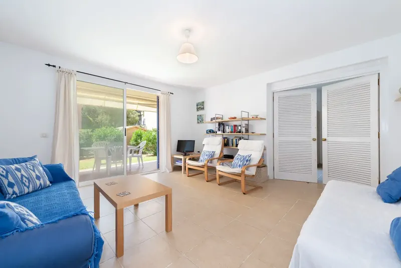 Bright 100 m² apartment with private garden in the coveted Pinaret area, Puerto Pollensa, just steps from the beautiful — photo 2