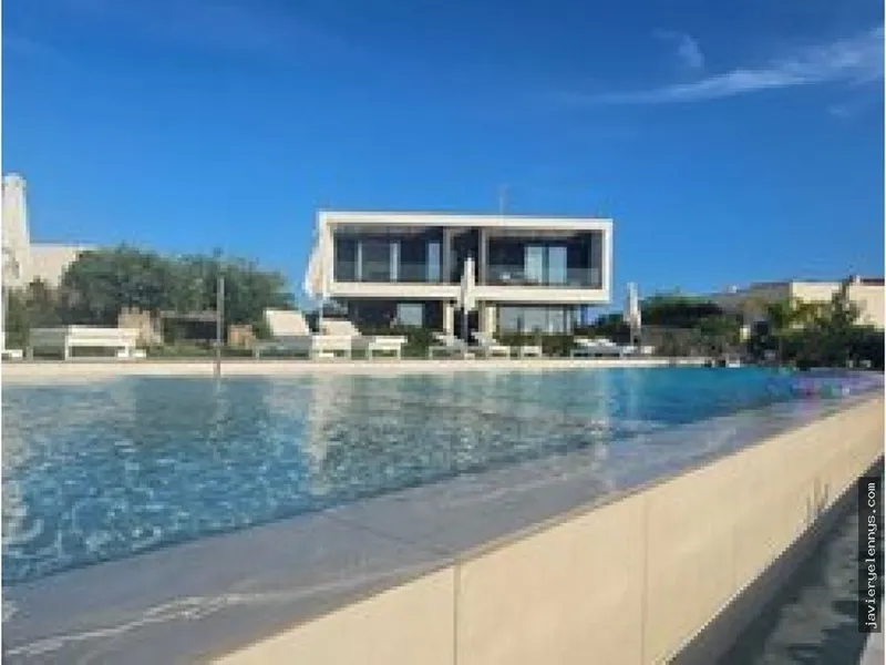 Rental of semi-detached house on Paseo Simón Bolívar — photo 1