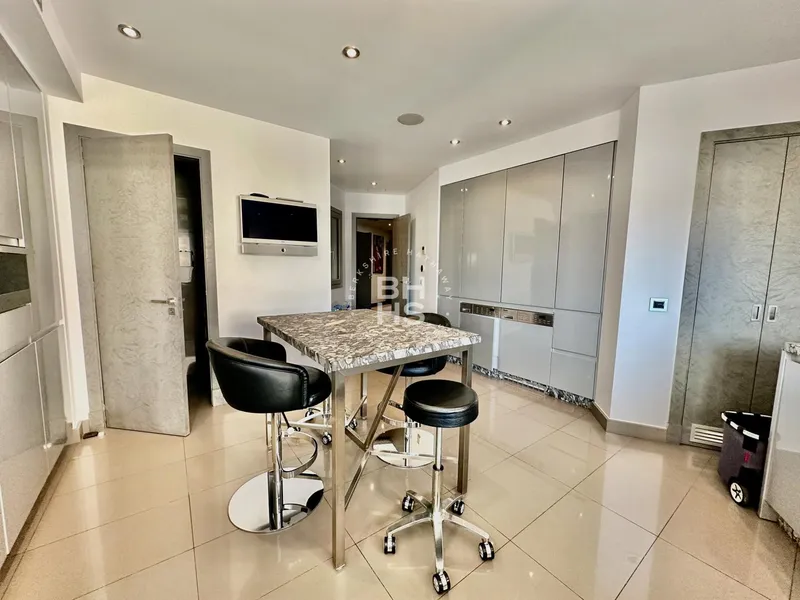 Apartment for sale in Paseo Mallorca — photo 9