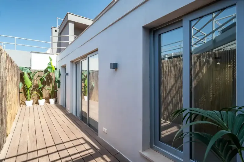 Ático en venta totalmente exterior en un edificio emblemático de la ciudad con impresionante luz natural, en la planta décima, última planta — photo 4