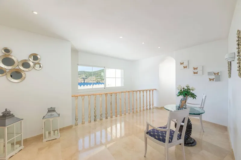 Villa with fantastic sea views — photo 11
