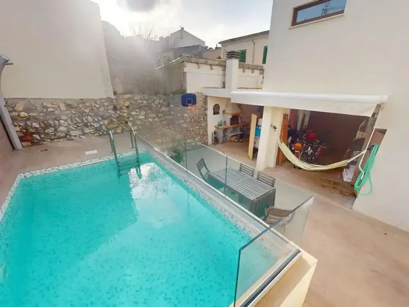 Exclusiva casa de pueblo con piscina, garaje y amplias terrazas en el casco antiguo de Son Servera — photo 5