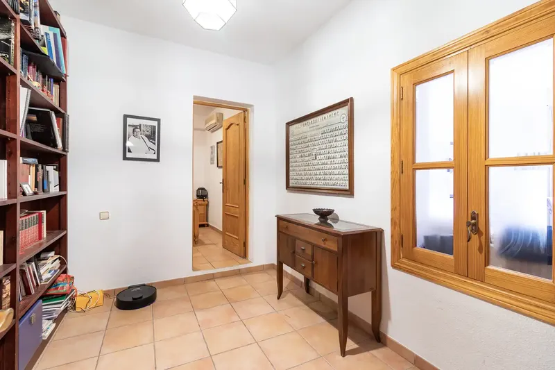The property is ideally located to enjoy excellent views and tranquility. This spacious ground floor house, built in 1950 — photo 7