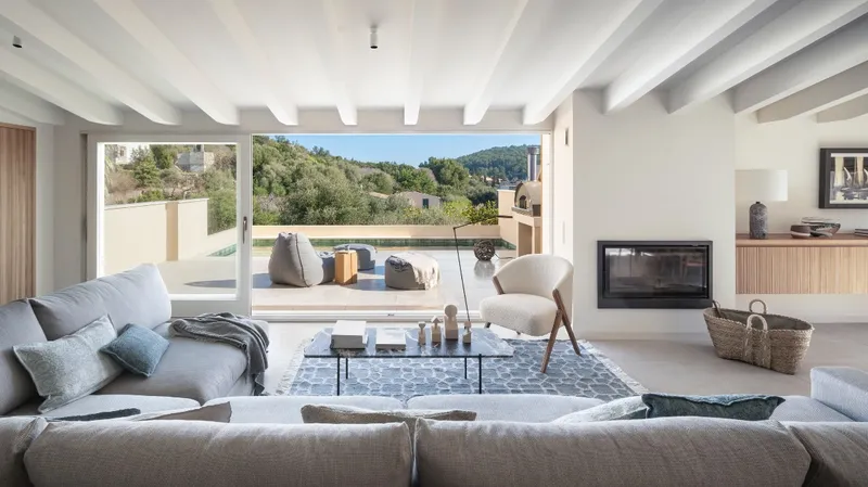 Beautifully Restored Townhouse in the Heart of Pollensa — photo 1