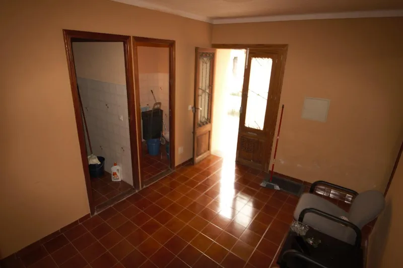 Exclusive Building — photo 10