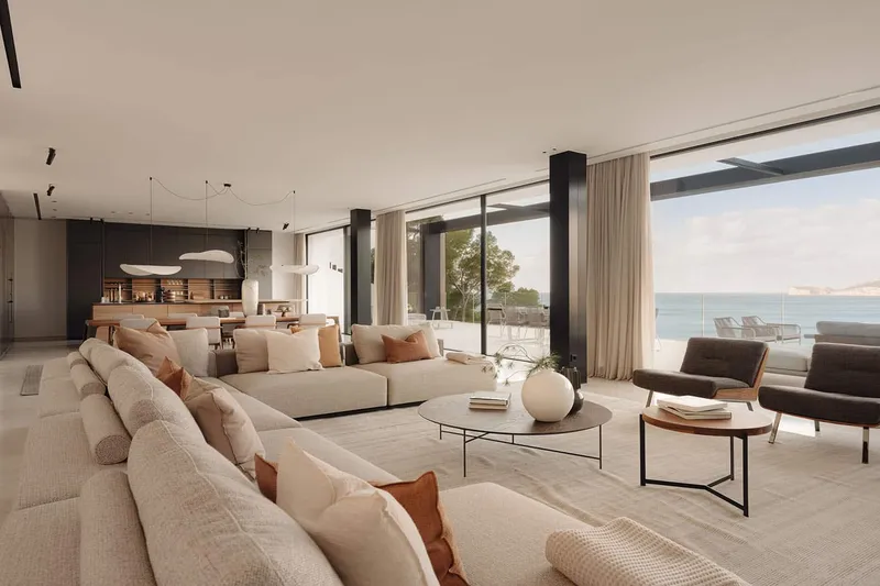 Modern luxury villa with breathtaking sea and panoramic views — photo 5