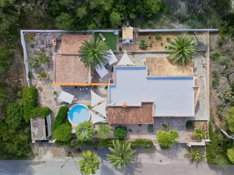 A Stunning Finca with Potential — photo 4