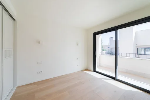 El Terreno, terraced house with private roof terrace in Palma, El Terreno — photo 11