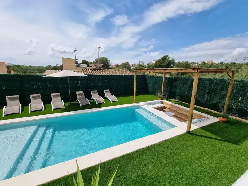 Villa independiente renovada con piscina, jacuzzi y licencia vacacional para 8 plazas en Cala Murada. — photo 4