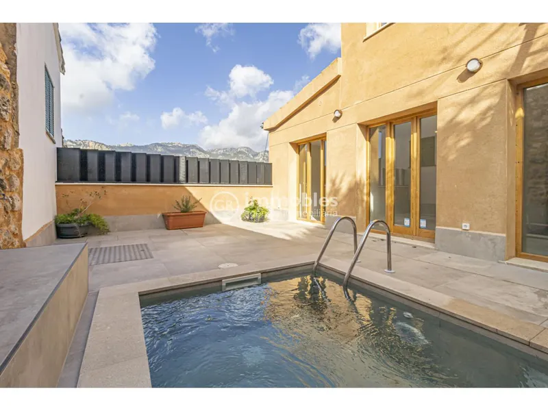 Detached house — photo 2