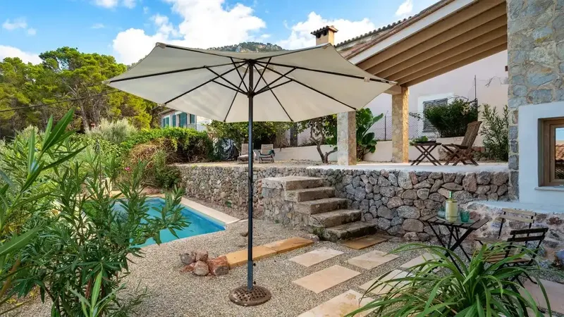 Spectacular recently renovated villa with sea views and pool — photo 8
