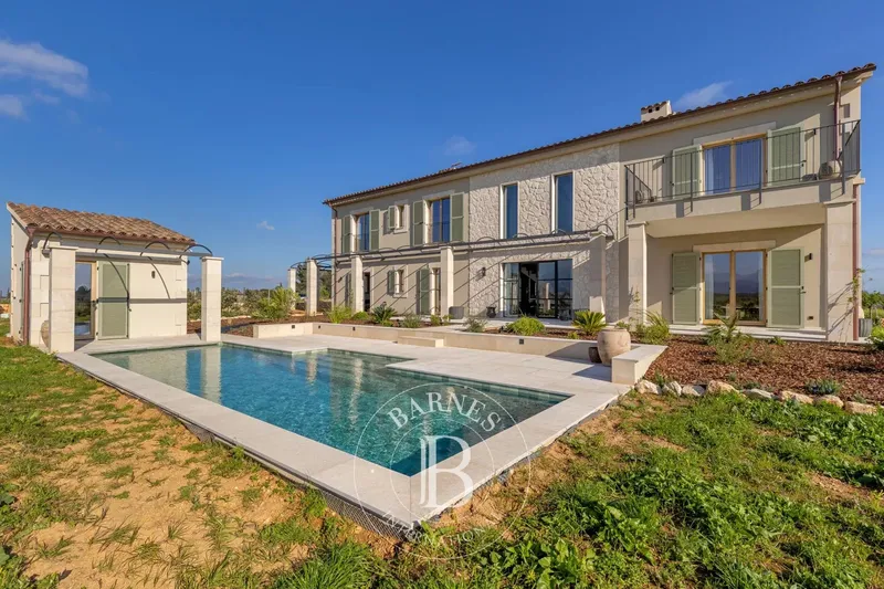 Contemporary Countryside Finca with Vineyard Views Near Sencelles — photo 2