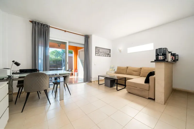 Functional apartment with pool and parking — photo 2
