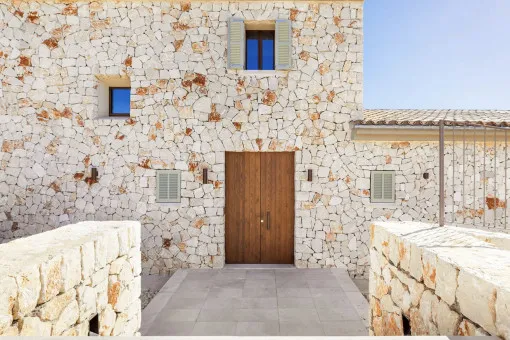 Cala Millor, sensational new-build finca with pool near Cala Millor — photo 3