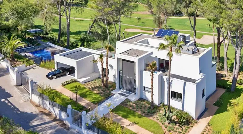 Modern villa directly on the golf course in Son Vida — photo 1