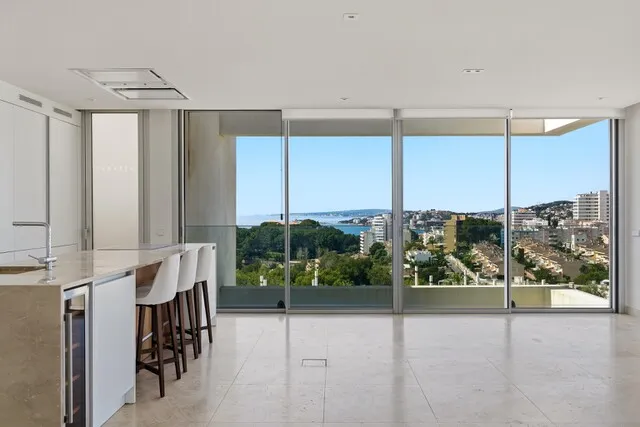 Luxury sea-view penthouse with roof terrace for sale in Palma, Mallorca — photo 5