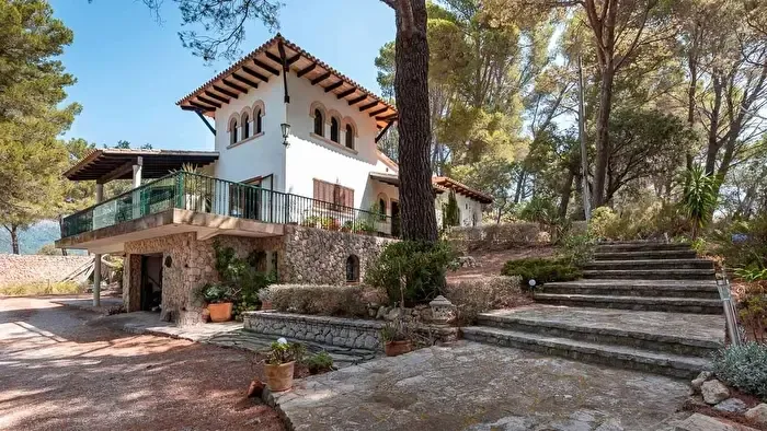 Casa de 3 habitaciones en venta en Puigpunyent, Illes Balears — photo 1