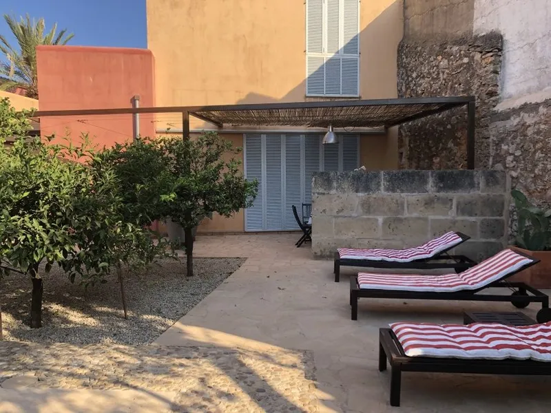 Town house divided into 4 apartments (2 with holiday rental license) totally independent — photo 7