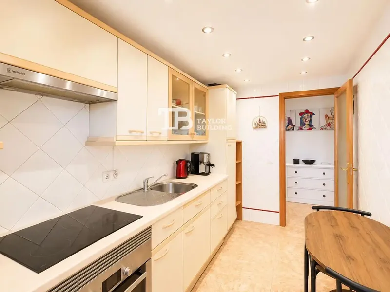 Taylor Building exclusively sells this apartment in Paguera, Calvia. It is a renovated apartment of 83.00 m2 built (75.00 m2 usable) with — photo 7