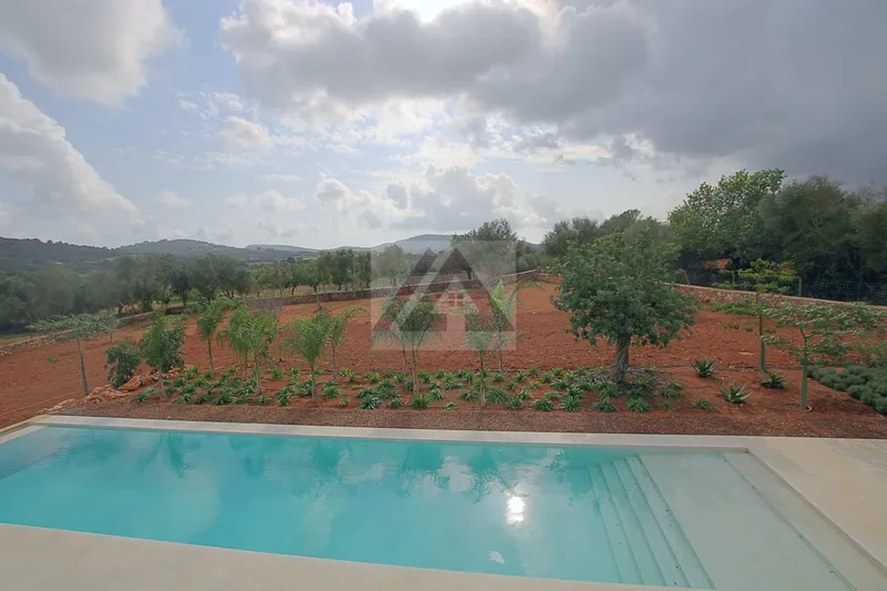 Luxury villa for sale in Felanitx — photo 1