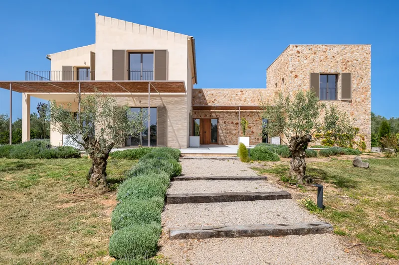 New-build finca with modern architecture on large plot in Santanyí — photo 5