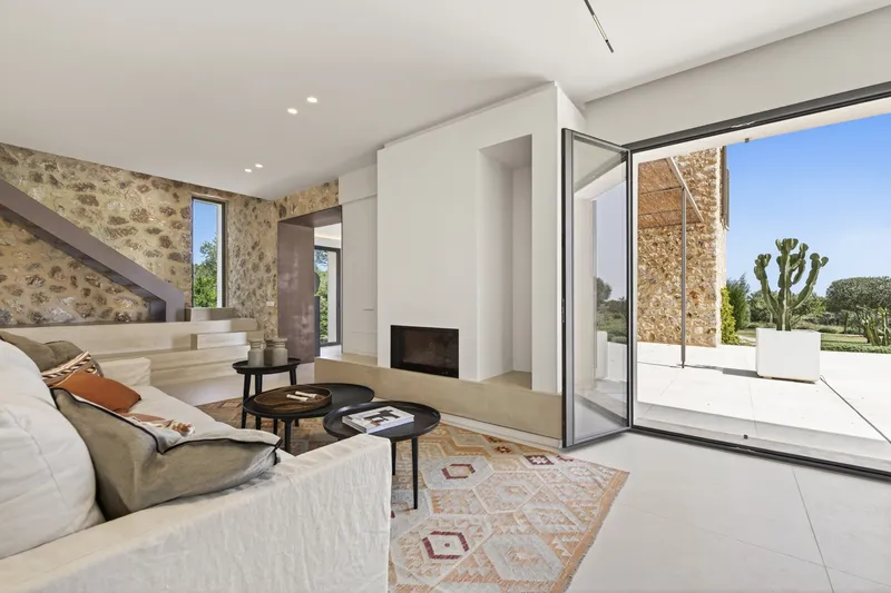 New-build finca with modern architecture on large plot in Santanyí — photo 8