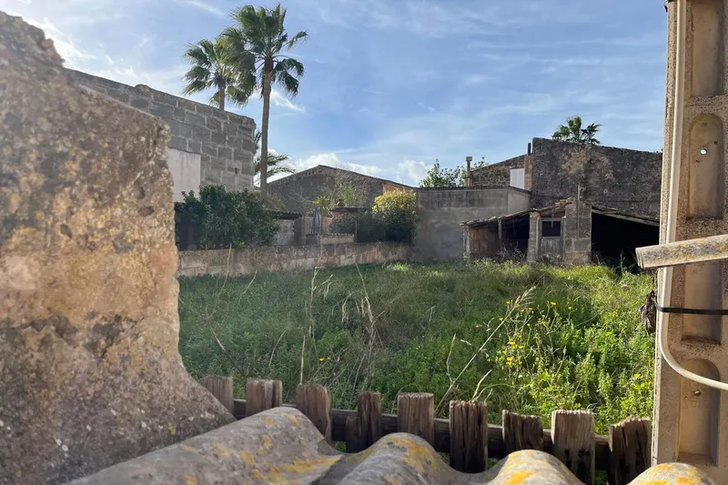 Urban building plot at the entrance to Ses Salines — photo 2