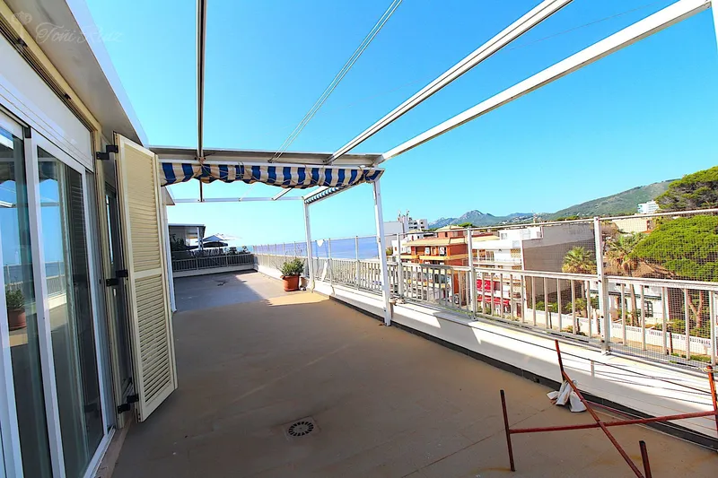 C5 - Penthouse for Sale with Views of the — photo 2