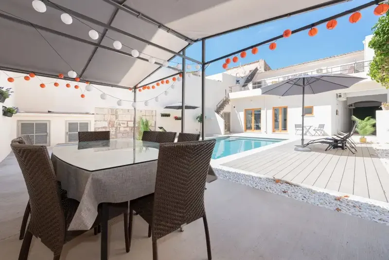 This spacious village house has been lovingly renovated and is located on one of the most sought-after streets in Sa Pobla. — photo 4