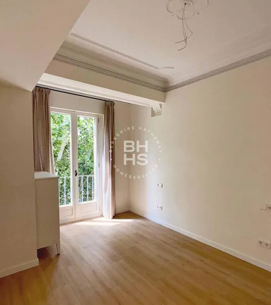 Apartment to rent in Sant Nicolau — photo 2
