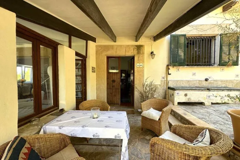 Exceptional artist’s finca by David Zisman with mountain views — photo 3