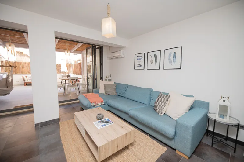 Lovely Three Bedroom Apartment with Large Terrace near Plaza Mercat - Temporary or Long Term Contract — photo 4