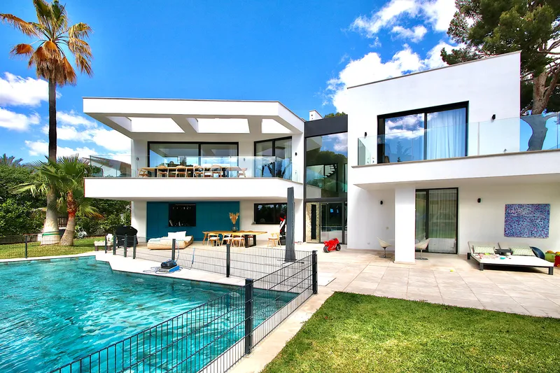 Family-friendly modern villa in Cas Catala with large pool and 5 bedrooms for sale — photo 11